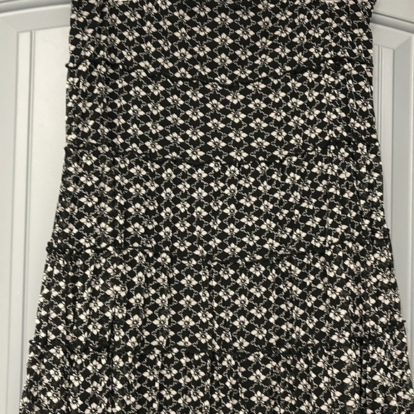 Max Studio Floral tiered XL skirt w/in slip elastic waist excellent condition - Picture 2 of 3